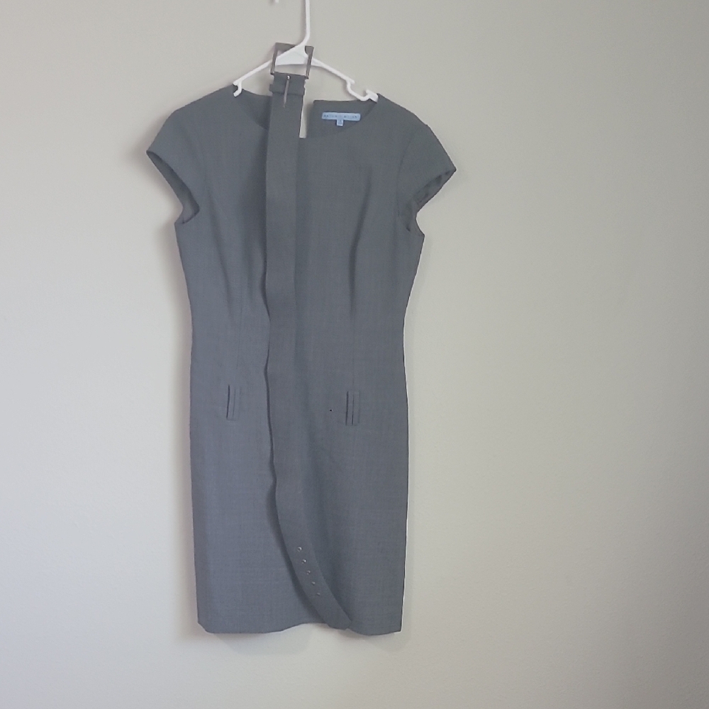 ANTONIO MELANI Charcoal Cap-Sleeve Sheath Dress with Waist Sash